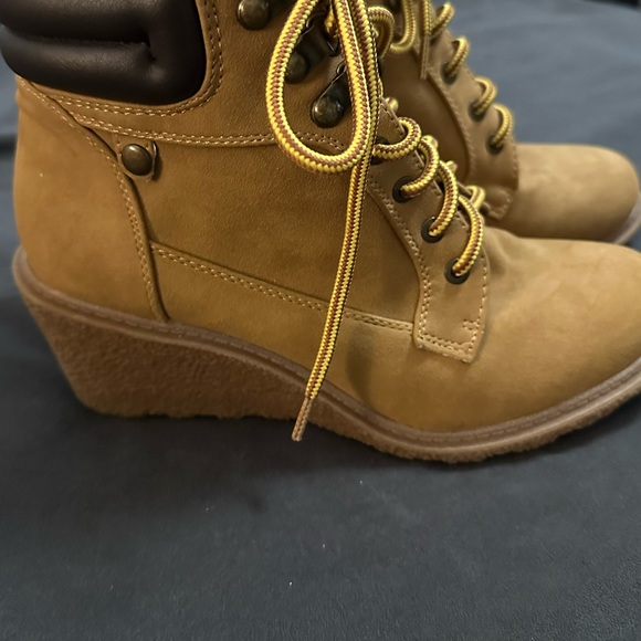 Wedge booties - Picture 2 of 4